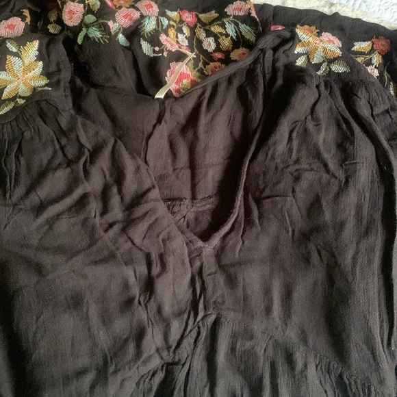 Black Free People embroidered flowy dress - Picture 7 of 7